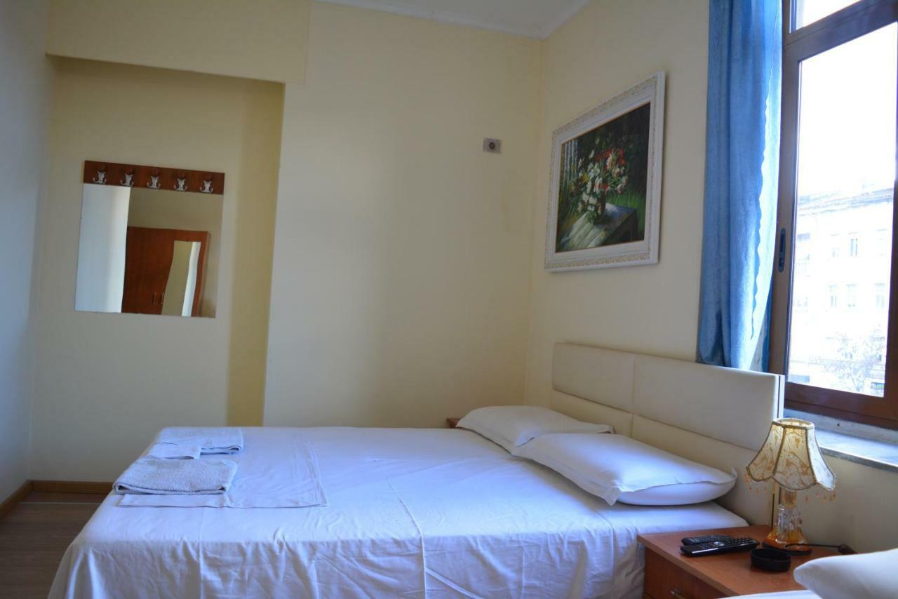 Republika Hotell Tiranë