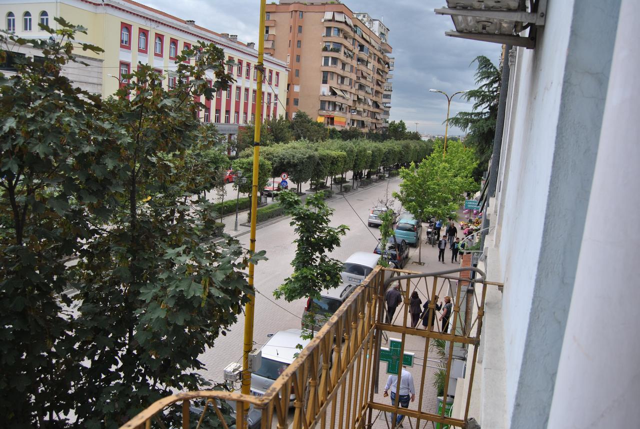 Republika Tirana